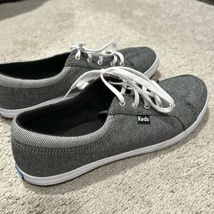 KEDS WOMEN 8.5